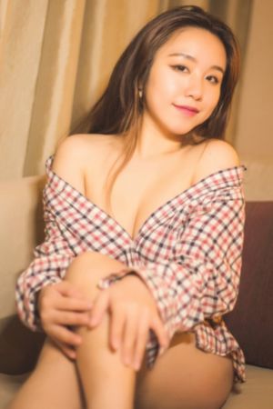 欧美女高跟鞋踩踏视频_1080P完整版观看