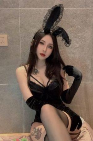 欧美双挙交_高清超清在线观看
